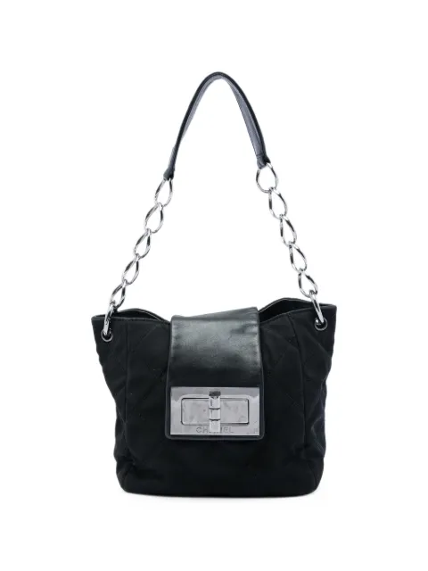 CHANEL Pre-Owned 2004-2005 Quilted Nylon Giant Mademoiselle Turnlock shoulder bag Black ZSOXXOG0TZAH9OO9