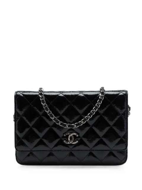CHANEL Pre-Owned 2014 Paris Dallas CC Quilted Patent Goatskin Wallet on Chain crossbody bag Black N1WICL65NYO8OE4J