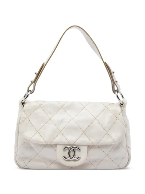 CHANEL Pre-Owned 2009-2010 Glazed Calfskin On The Road Flap shoulder bag White 1NPSTAXRTA8RU46K
