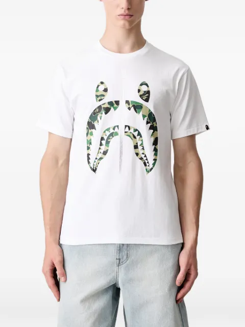 A BATHING APE® Shark camouflage-print T-shirt White 0ZXTEM007101Q
