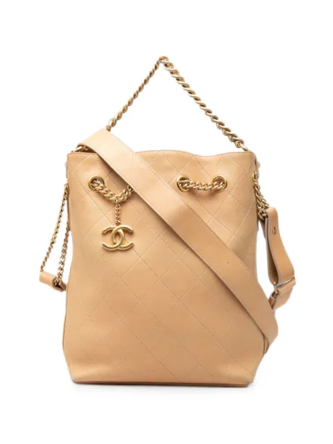 CHANEL Pre-Owned 2016-2017 Large CC Quilted Calfskin On My Shoulder Drawstring Bucket Bag satchel Neutrals 6L52I51A8MKH1SGP