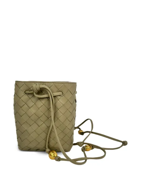 Bottega Veneta Pre-Owned Intrecciato bucket bag Neutrals RFCPUGBBA766791W