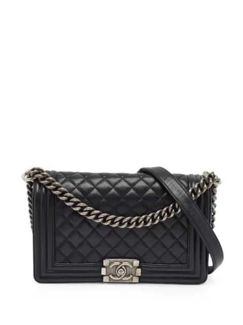 CHANEL Pre-Owned 2016-2017 medium Boy quilted shoulder bag Black 1388422