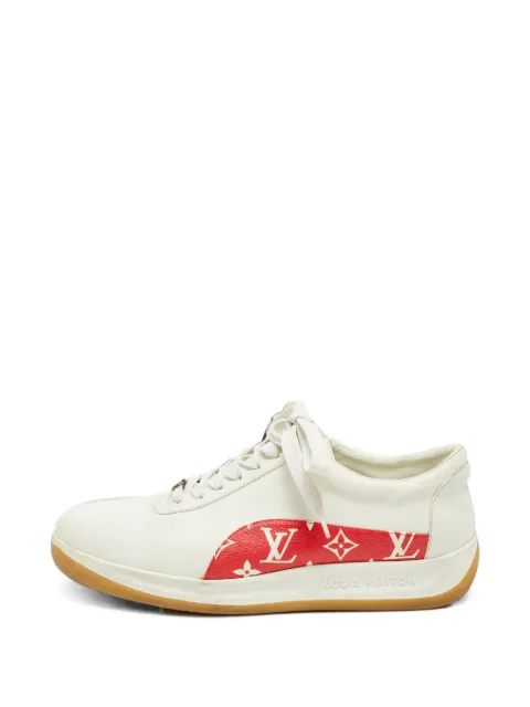 Louis Vuitton Pre-Owned Monogram lace-up sneakers White 1398332