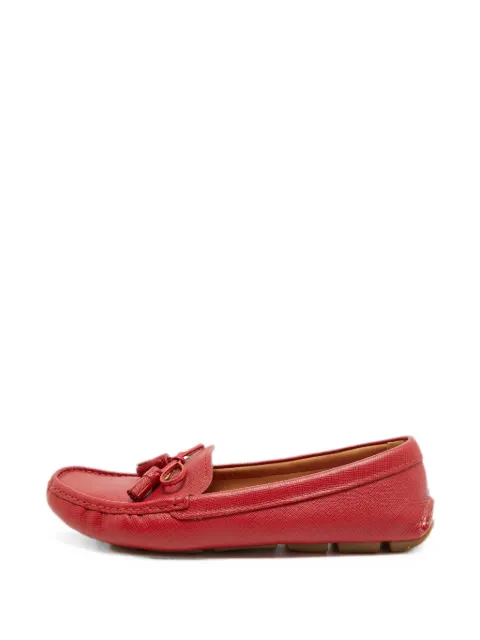 Prada Pre-Owned logo-plaque bow-detail mocassins Red 1381626