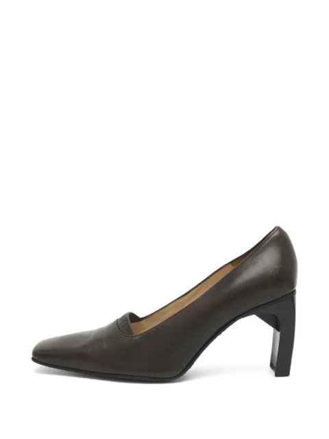 CHANEL Pre-Owned logo-embossed square-toe pumps Brown 1362803
