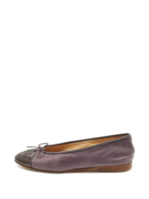 CHANEL Pre-Owned bow cap-toe pumps Purple 1400616