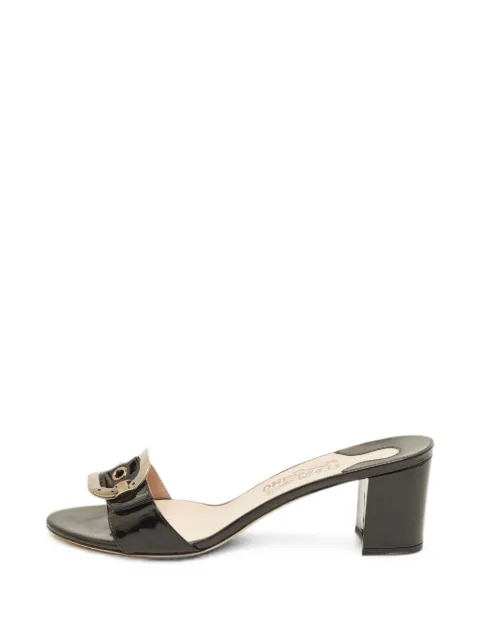 Ferragamo Pre-Owned Doda buckle-strap sandals Black 1393722