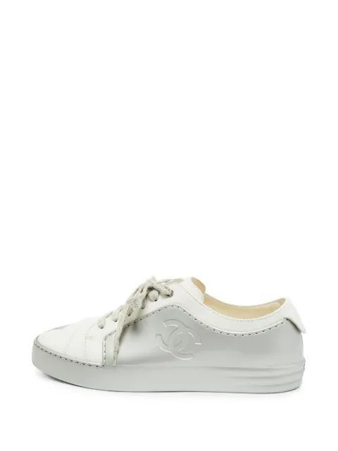 CHANEL Pre-Owned CC lace-up sneakers White 1371321