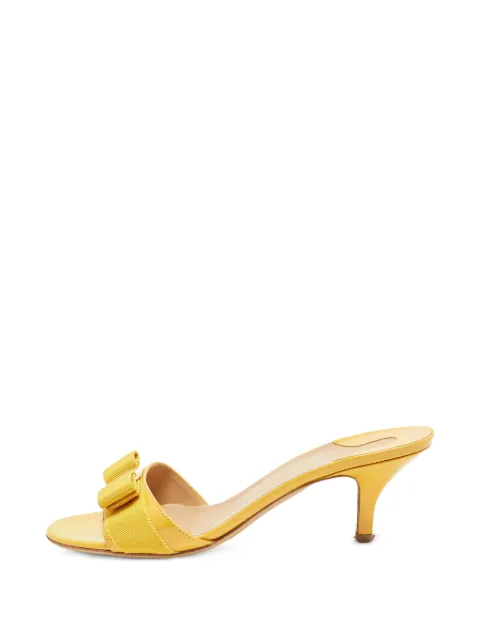 Ferragamo Pre-Owned Vara bow sandals Yellow 1382704