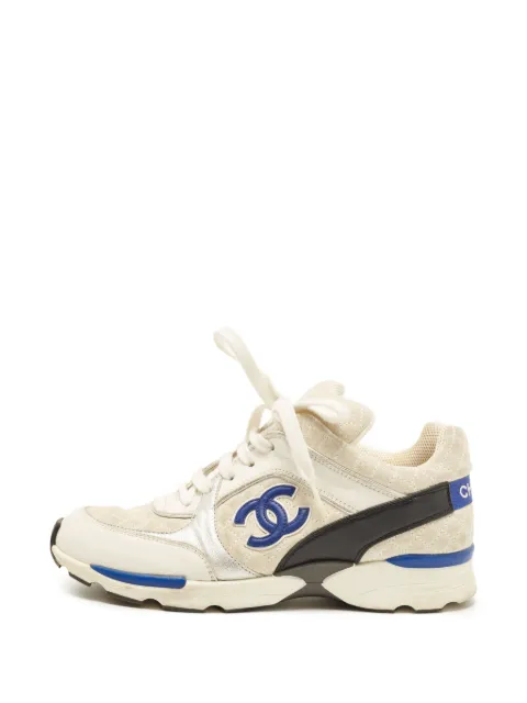 CHANEL Pre-Owned CC-logo low-top sneakers Neutrals 1391025