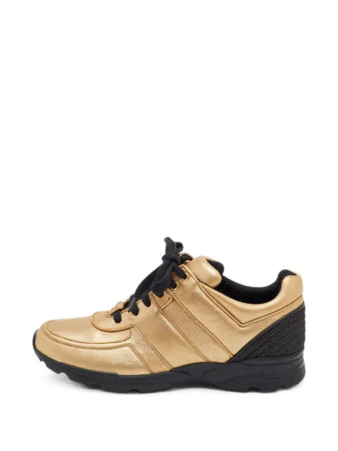 CHANEL Pre-Owned CC-logo low-top sneakers Gold 1384461