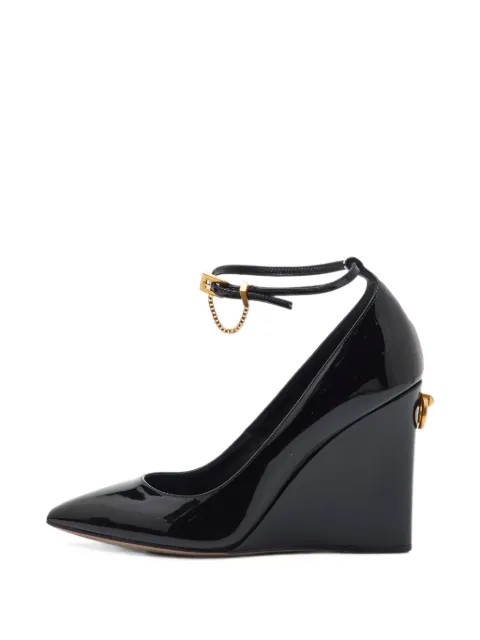 Valentino Garavani Pre-Owned Ringstud wedge pumps Black 1392330