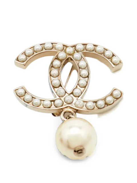 CHANEL Pre-Owned CC faux-pearl brooch Gold 1388726