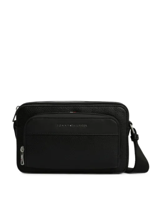 Tommy Hilfiger logo-plaque pebbled messenger bag Black AM0AM14696