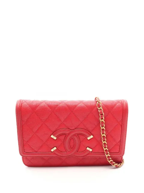 CHANEL Pre-Owned 2018 Caviar CC Filigree Wallet On Chain crossbody bag Red HYH80MUI9AUPLO88