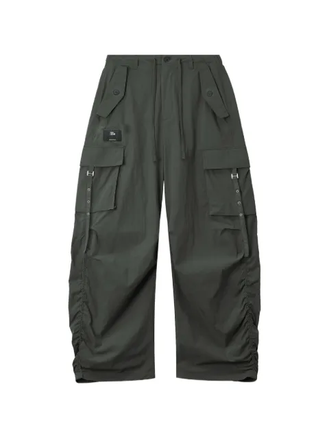 izzue buckle-detail ruched cargo pants Green IZXPTW01219X