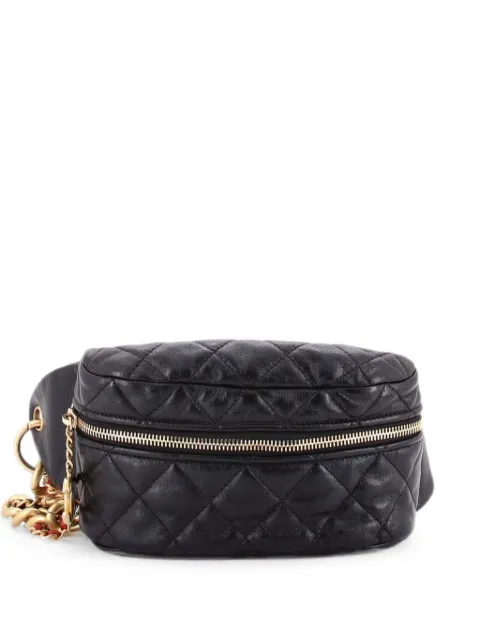 CHANEL Pre-Owned Quilted CC Logo Chain Zip Waist Bag Quilted Lambskin belt bag Black IDLNX7BRXU0U3GX4