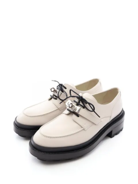 Hermès Pre-Owned 2010s Kelly buckle loafers White 1097835