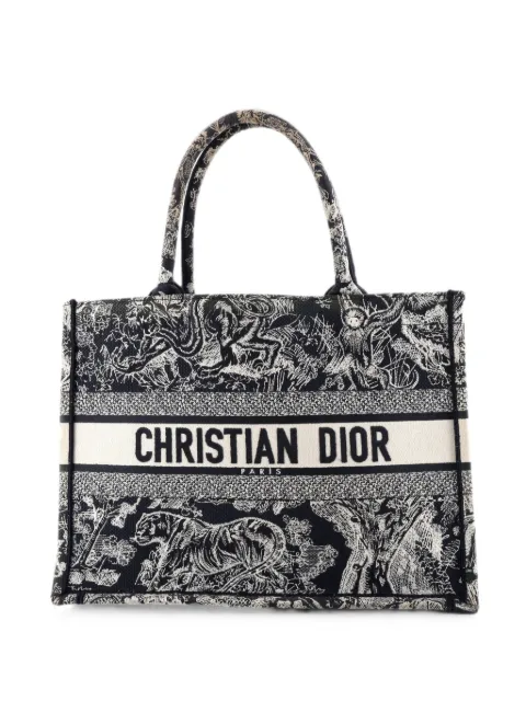 Christian Dior Pre-Owned Book Embroidered Canvas Medium tote bag Blue 0VBD7P60924T6S9N