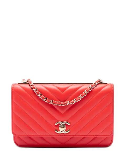 CHANEL Pre-Owned 2018-2019 Chevron Lambskin Trendy CC Chain Wallet on Chain crossbody bag Red 57WR5WSY6IGTBVEL