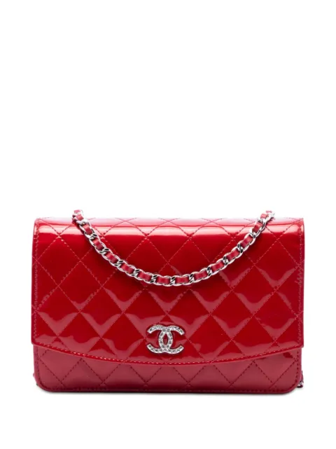CHANEL Pre-Owned 2013-2014 CC Quilted Patent Brilliant Wallet On Chain crossbody bag Red PZ2CH8QBH7SMLS32