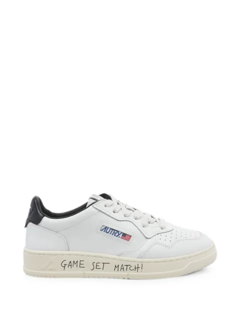 Autry Medalist Low sneakers in white and black leather with lettering White AULMML02