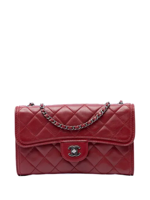 CHANEL Pre-Owned 2013-2014 Small Quilted Lambskin Citizen Zip Flap crossbody bag Red AOB6ID5W2RX1JYMY