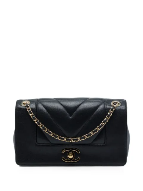 CHANEL Pre-Owned 2017-2018 Mini Quilted Chevron Sheepskin Mademoiselle Vintage Flap crossbody bag Black 85ZHU5YYSI8RS9H5