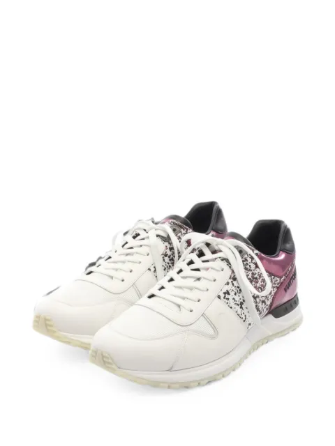 Louis Vuitton Pre-Owned 2020 Run Away Line lace-up sneakers White 1092345GO0220
