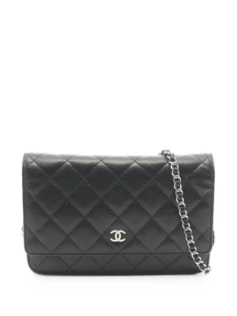 CHANEL Pre-Owned 2018 Matelasse Caviar leather chain clutch bag Black 109463625050102