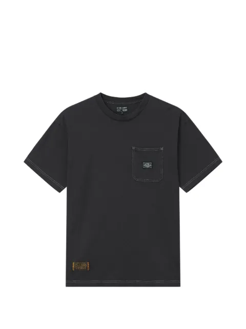 izzue contrast-stitch pocket T-shirt Black IZXTEM01140X