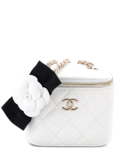 CHANEL Pre-Owned Camellia Bow Vanity Case with Chain Quilted Lambskin Mini crossbody bag White UQF7DRIUO250WMSD