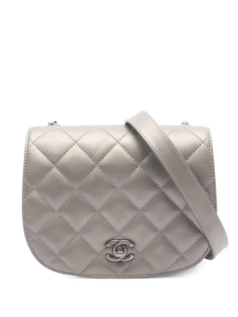 CHANEL Pre-Owned 2021-2026 Metallic Quilted Lambskin Saddle Flap crossbody bag Grey WR518RTD8YBXGDAH