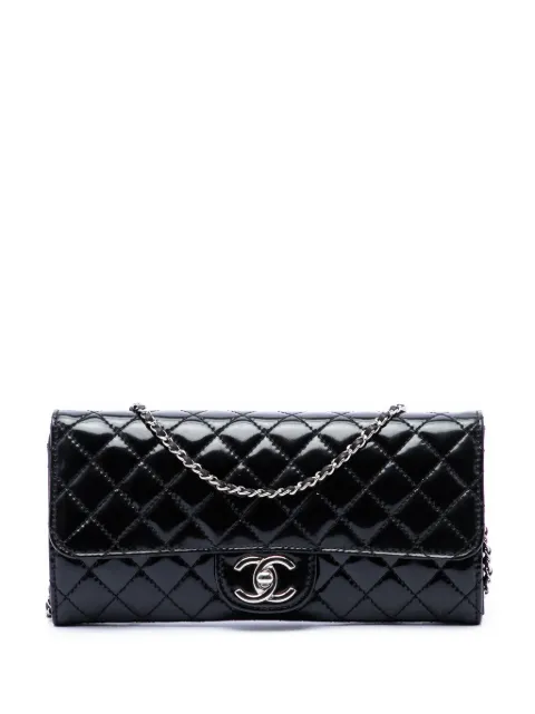 CHANEL Pre-Owned 2010-2011 CC Quilted Patent East West Wallet On Chain shoulder bag Black 3KE8WGUZ4RLKJ1VK