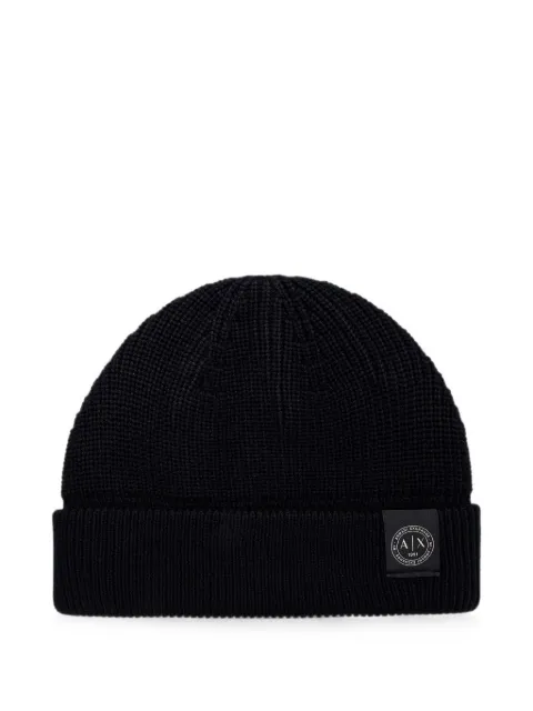 Armani Exchange logo-patch waffle-knit beanie hat Black XM003589AF1