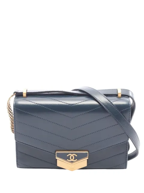 CHANEL Pre-Owned 2018-2019 Small CC Chevron Calfskin Medal Flap crossbody bag Green 217ILJ75Y3H2ELDJ