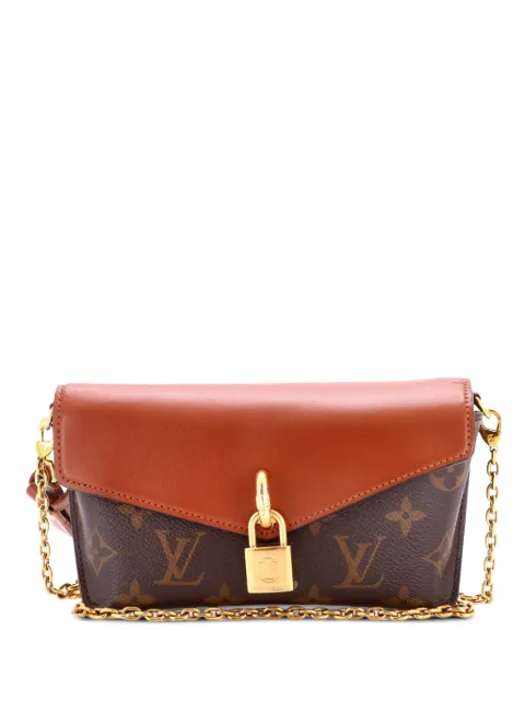 Louis Vuitton Pre-Owned Padlock on Strap Handbag Monogram Canvas and Leather crossbody bag Brown FMTQG6LSU1TK6AWH