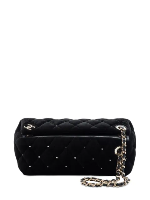 CHANEL Pre-Owned 2021-2026 CC Quilted Velvet Crystal Wristlet clutch bag Black YQ8Y1YZOMULBRLR5