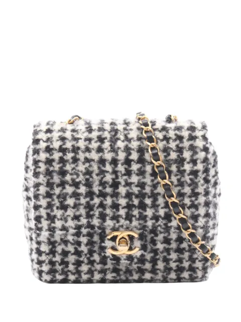 CHANEL Pre-Owned 2021-2026 Mini Square Quilted Tweed Houndstooth Straight Single Flap crossbody bag Black NBFGYG8GWEF5DMB1
