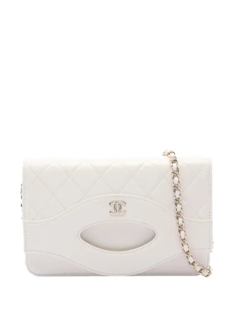 CHANEL Pre-Owned 2021-2026 Quilted Shiny Lambskin 31 Wallet On Chain crossbody bag White NMVQLMN4M8JX4WNP