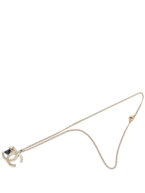 CHANEL Pre-Owned 2001 CC Gold Plated Resin Heart Pendant Necklace costume necklace Gold IM8JVS15DRK75K5L