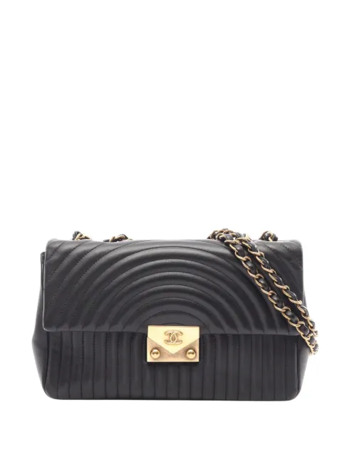 CHANEL Pre-Owned 2016-2017 Quilted Lambskin Pagoda Flap shoulder bag Black 0QQKBQ5NMQAP2QF1