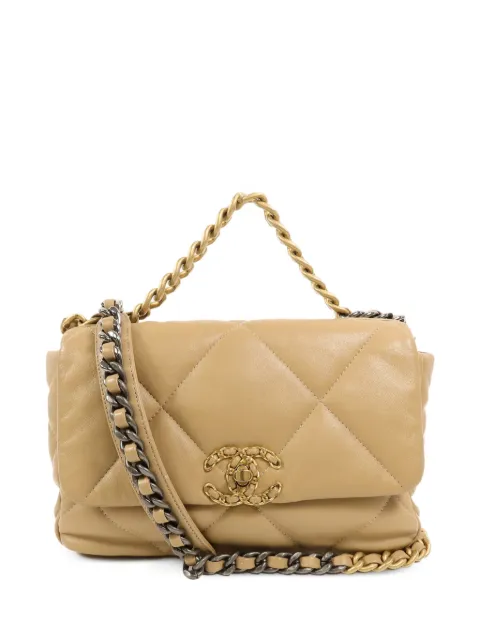CHANEL Pre-Owned 19 medium diamond-quilted shoulder bag Neutrals P47J8K47