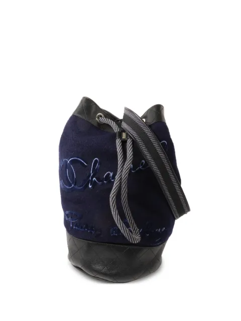 CHANEL Pre-Owned embroidered CC drawstring bucket bag Blue 26039297