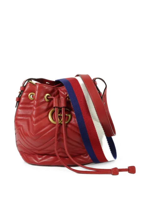 Gucci Pre-Owned GG logo-plaque quilted bucket bag Red 476674