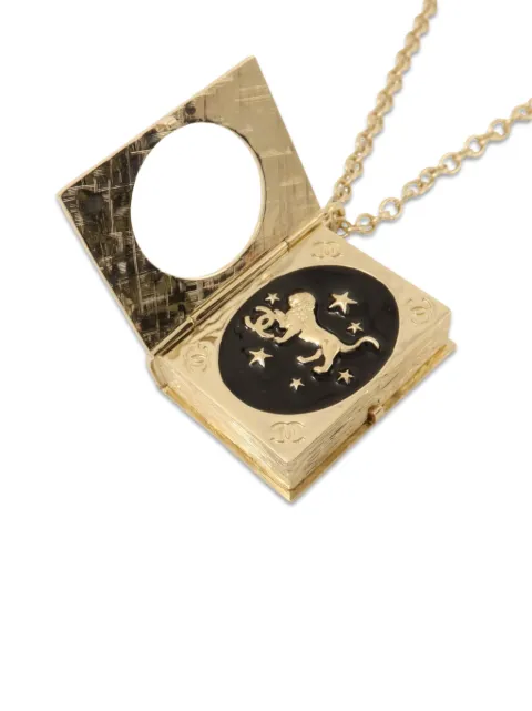 CHANEL Pre-Owned Lion book locket necklace Gold B22C