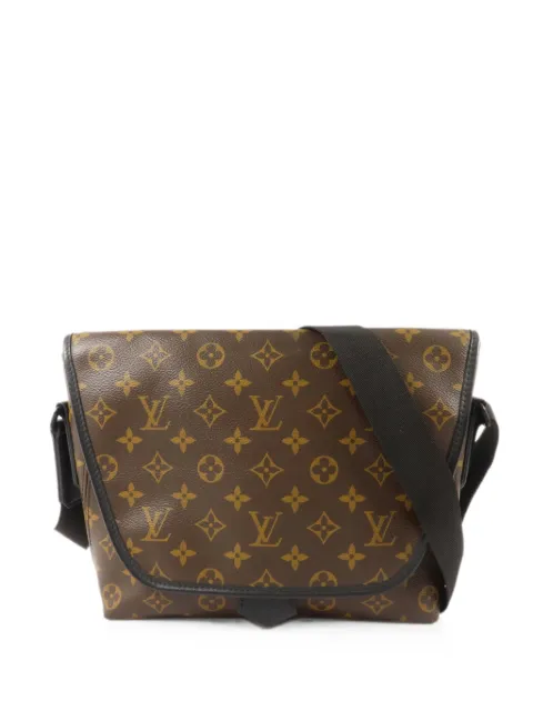 Louis Vuitton Pre-Owned Magnetic messenger bag Brown M45557