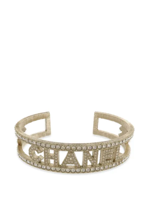 CHANEL Pre-Owned CC logo bangle Gold B24K