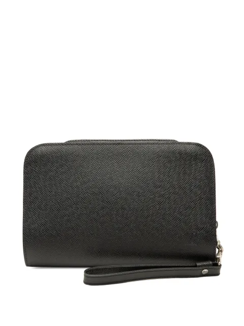 Louis Vuitton Pre-Owned 2003 Taiga Pochette Baikal clutch bag Black 1TU0CDB2QWHZB5EB